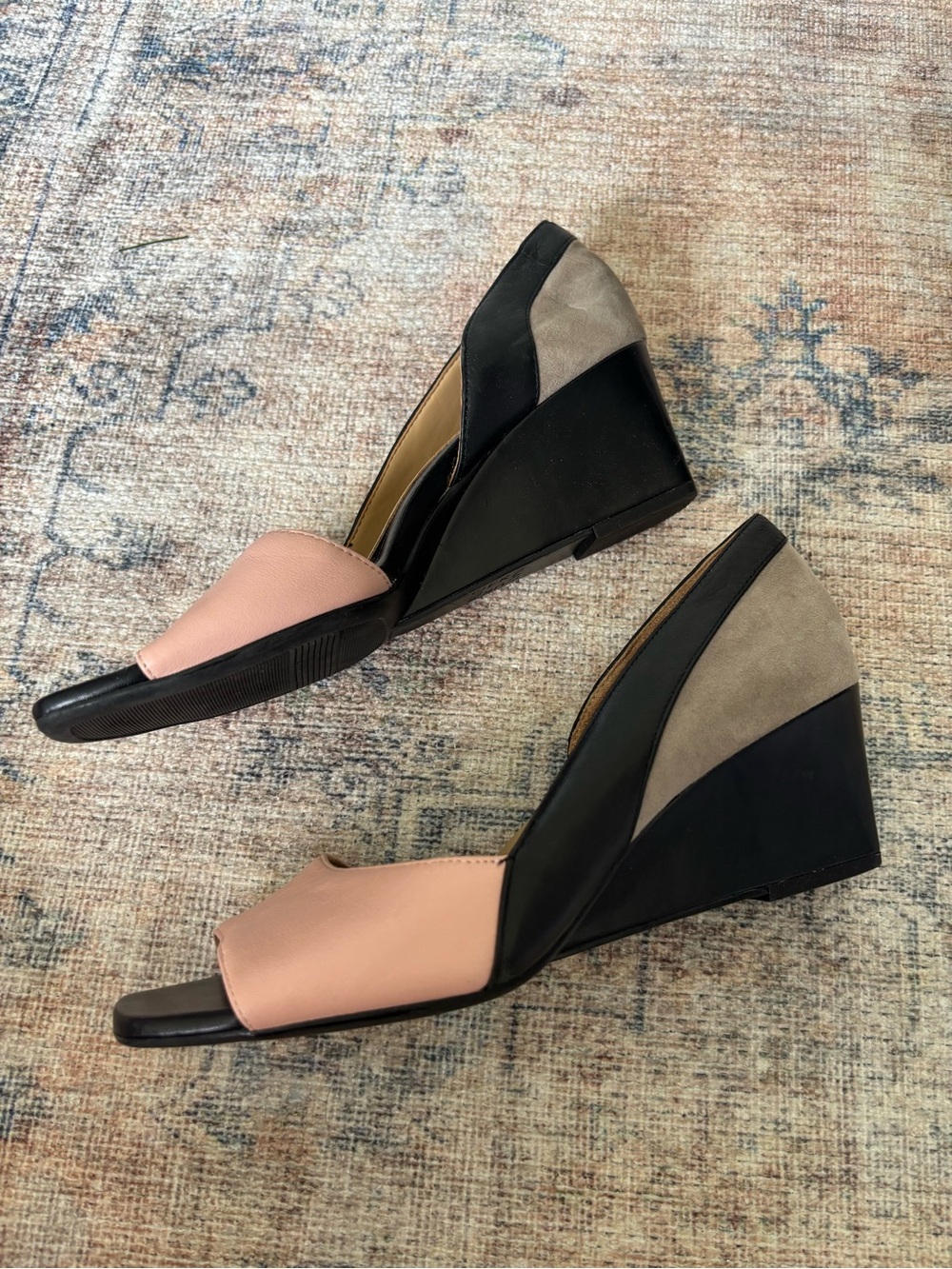 Naturalizer Pink, Gray & Black Leather Open-Toe Wedges